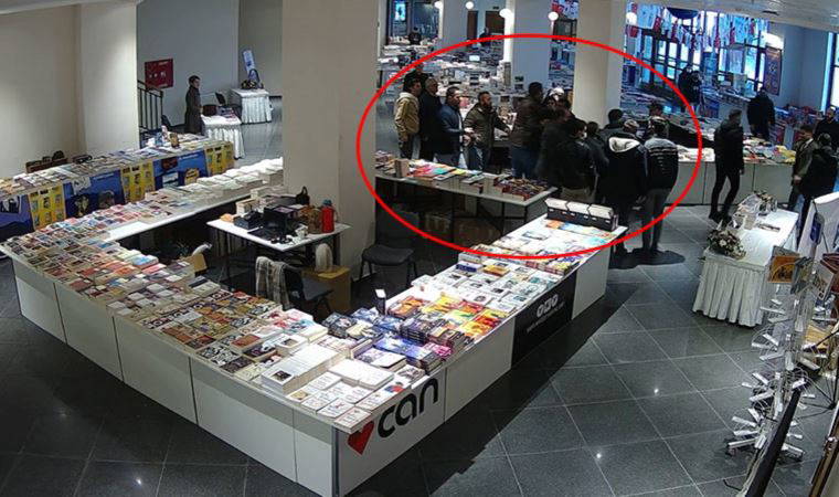 Safranbolu'da bir grup 'Burada Selahattin Demirtaş'ın kitabını satamazsınız' diyerek kitap fuarını bastı