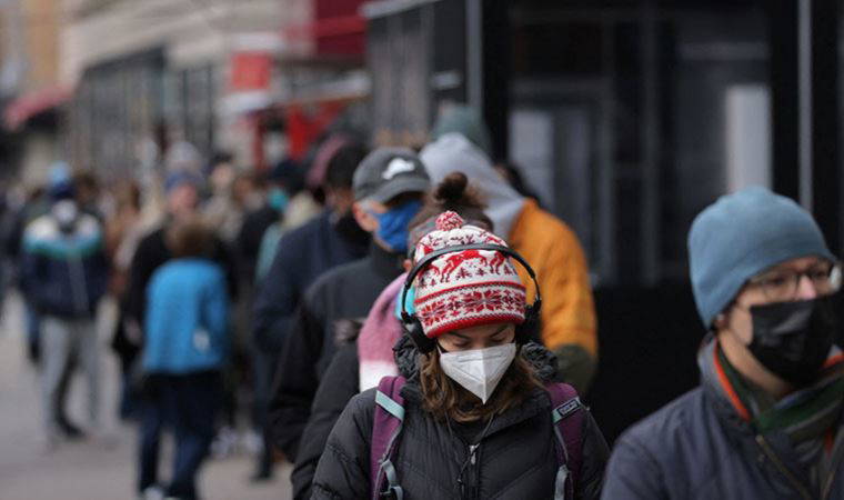 Omicron paniği: Ülkeler sınırları açma planlarını erteledi