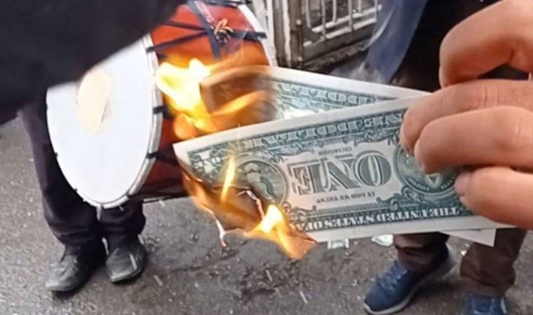 Kurdaki düşüşü dolar yakıp halay çekerek kutladılar