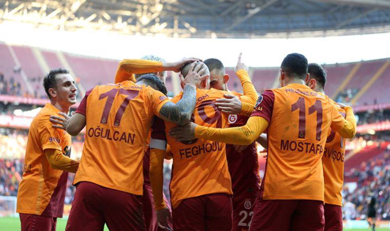 Galatasaray, Antalyaspor engelini 2 golle aştı! | Galatasaray 2-0 Antalyaspor