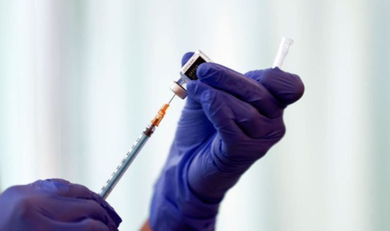 'Üçüncü doz aşısını yaptırmayan kişilerde akciğer tutulumu yaşanıyor'