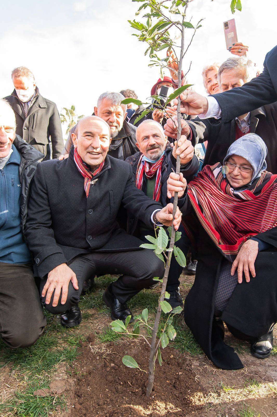 İkizdere’den kurtarılan fidanlar İzmir’de hayat buldu