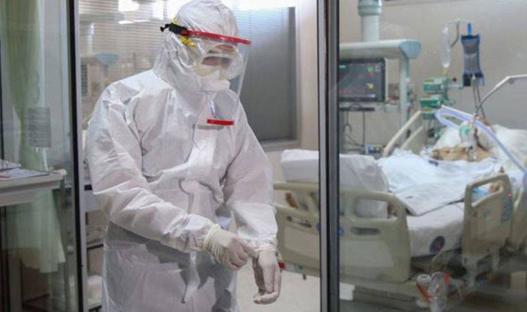 Omicron varyantı bir ülkeye daha yayıldı