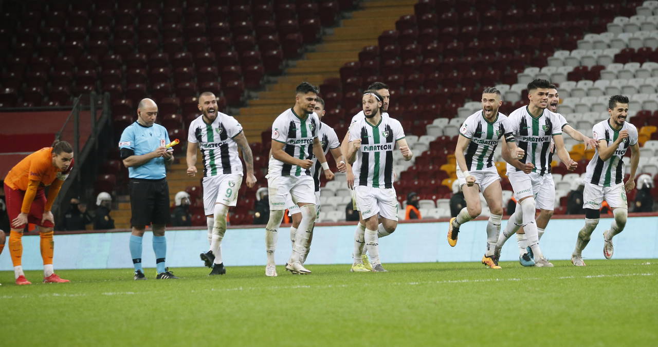 Denizlispor'dan tarihi başarı: Galatasaray'ı penaltılarda elediler