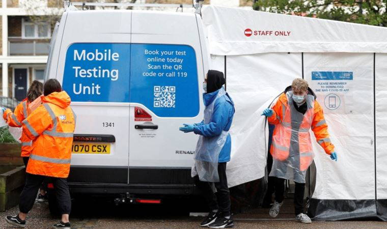 Boris Johnson: Üçüncü dozu olmayanlar yoğun bakımda
