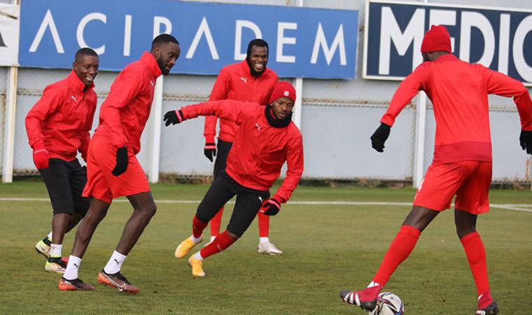 Sivasspor yarın Aytemiz Alanyaspor'a konuk olacak