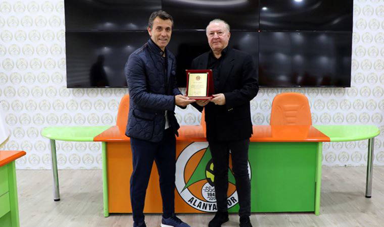 Resmen açıklandı: Alanyaspor'da Bülent Korkmaz ayrılığı