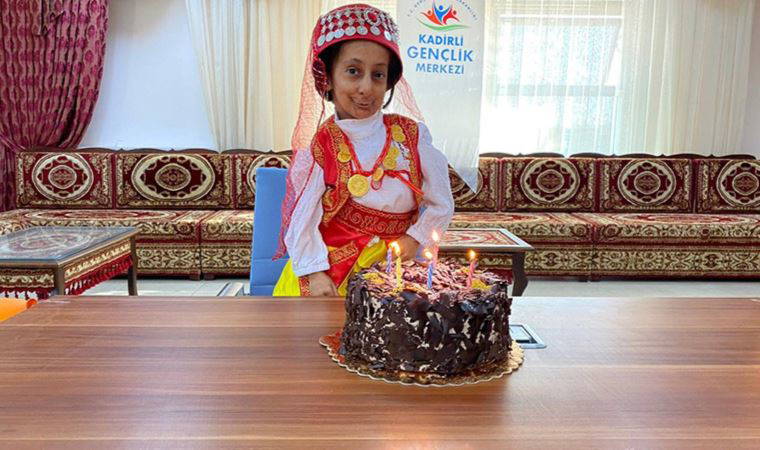 Türkiye’nin en kısa boylu kadını yaşamını yitirdi