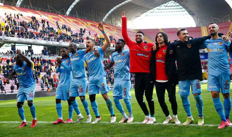 Berna Gözbaşı: 9 kişi ile tarihe geçen bir mücadeleydi