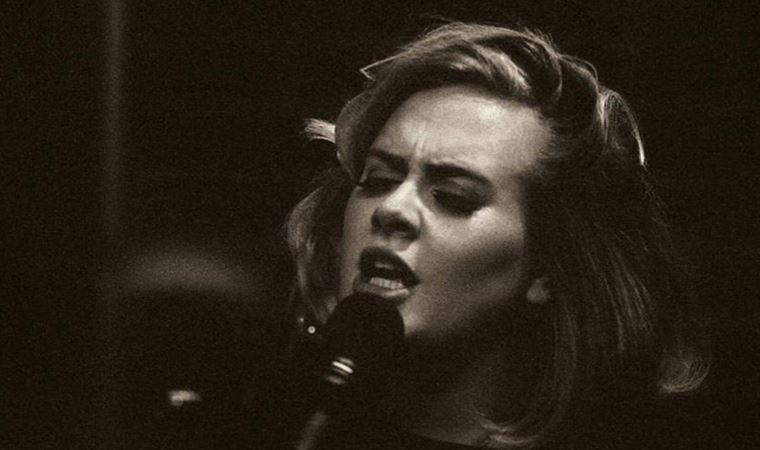 Adele'in yeni albümü neden tedarik krizini sebep oldu?