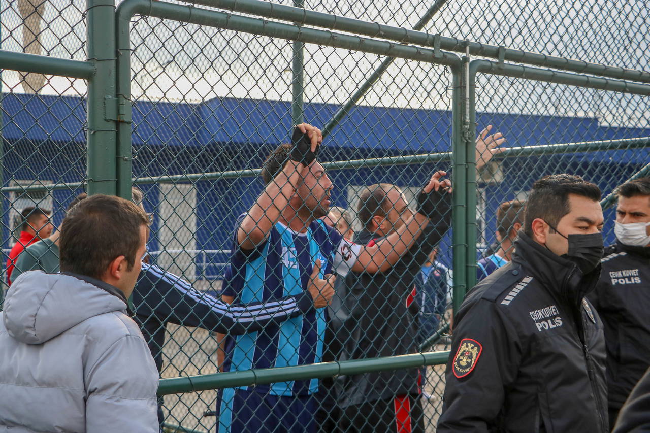 Ampute Ligi maçında yumruklar havada uçuştu