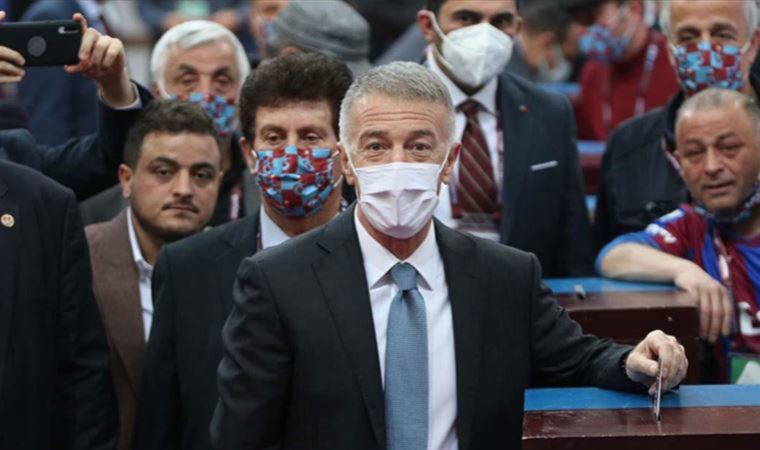 Trabzonspor Başkanı Ağaoğlu, tek aday girdiği genel kurulda güven tazeledi