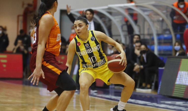 Poto derbisini Fenerbahçe farklı kazandı