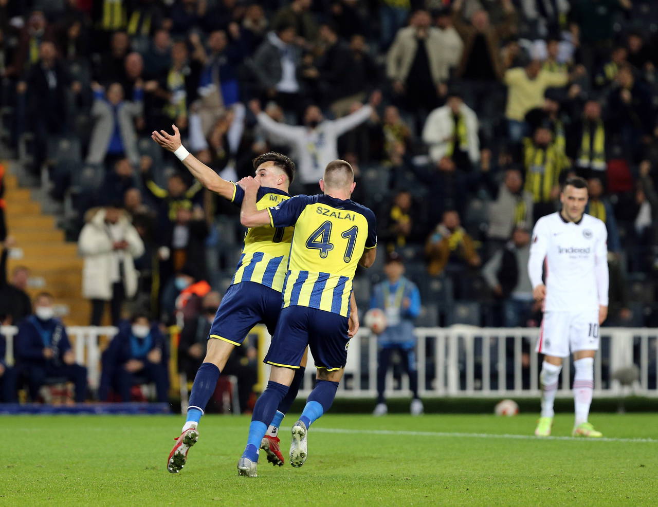 Fenerbahçe'den Avrupa Ligi'ne puanlı kapanış| Fenerbahçe 1-1 Eintracht Frankfurt