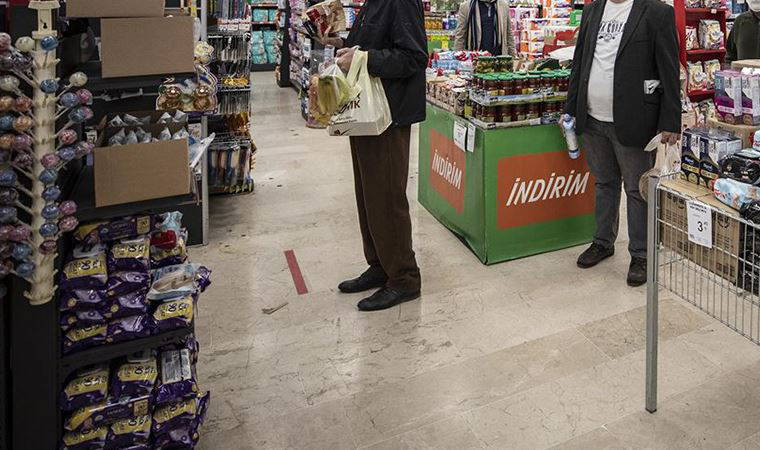 Zincir marketlerin sigara ve telefon satmaları yasaklanıyor