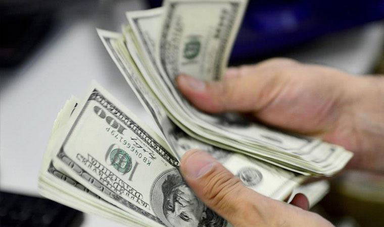 Türkiye'de vatandaşlar sonunda dolar satmaya başladı mı?