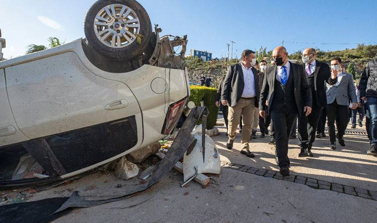 Soyer hortumun vurduğu Alaçatı'da: İzmir felaketlerle boğuşuyor