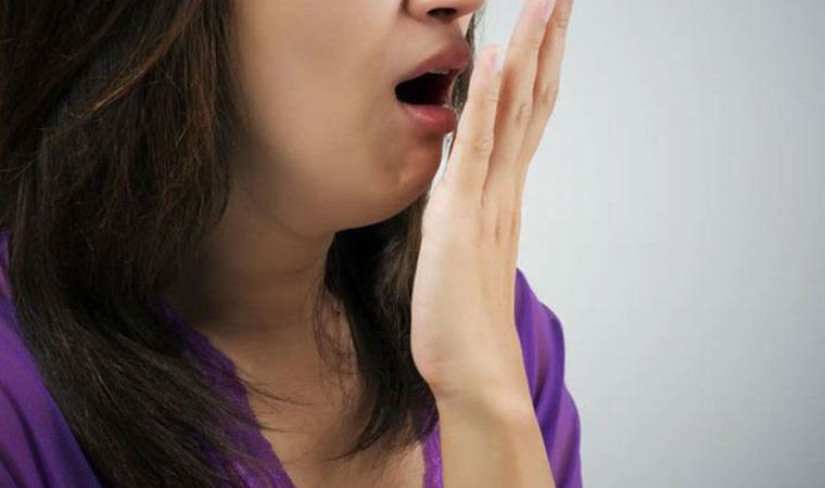 Ağız kokusu mide hastalıklarını işaret edebilir