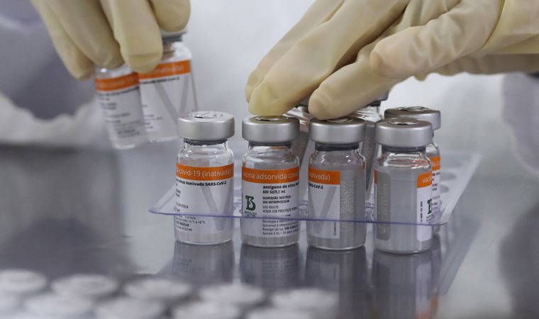 Bilim Kurulu Üyesi'nden 'aşının etki oranı' açıklaması: 'Bağışıklık için yüzde 90 aşılanmalı'