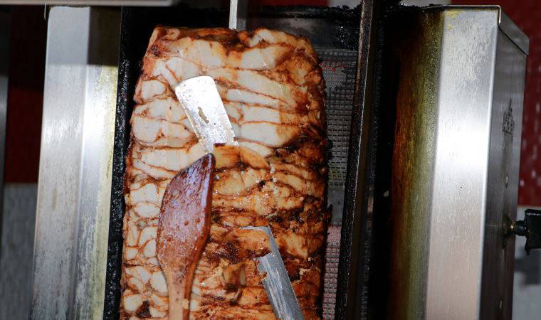 Bayat tavuk dönerde ‘düşük’ tehlikesi