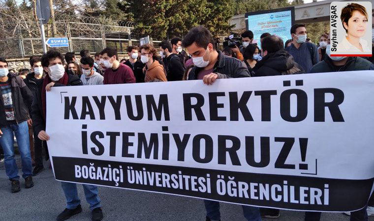 Cumhurbaşkanı Erdoğan, Boğaziçili öğrencilere yeniden ‘terörist’ dedi. Öğrenciler ise “O zaman ülkenin en iyi teröristlerini seçen sınav yapılıyor” yanıtını verdi