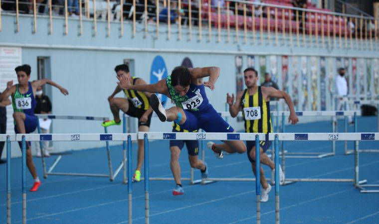 Atletizmde ilk günde iki rekor