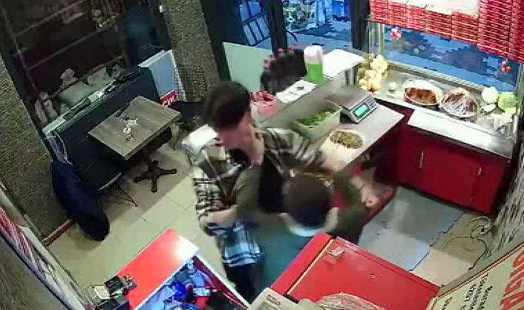 'Acılı çiğ köfte' nedeniyle çalışanı darbeden müşteri serbest bırakıldı