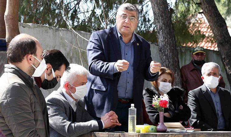 Bergama'da satış tepkisi: Kimin malını, kime satıyorsunuz?