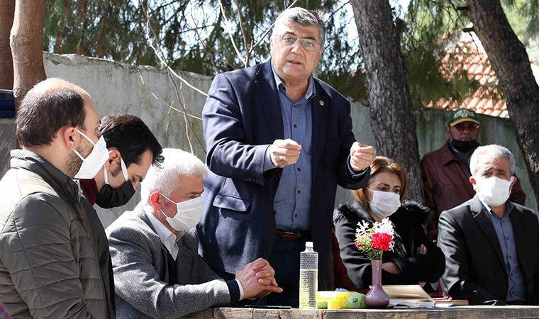 Bergama'da satış tepkisi: Kimin malını, kime satıyorsunuz?