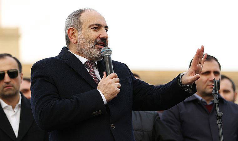 Eski Ermenistan Devlet Başkanı'ndan Paşinyan açıklaması: ‘Sürgüne gönderilmeli’