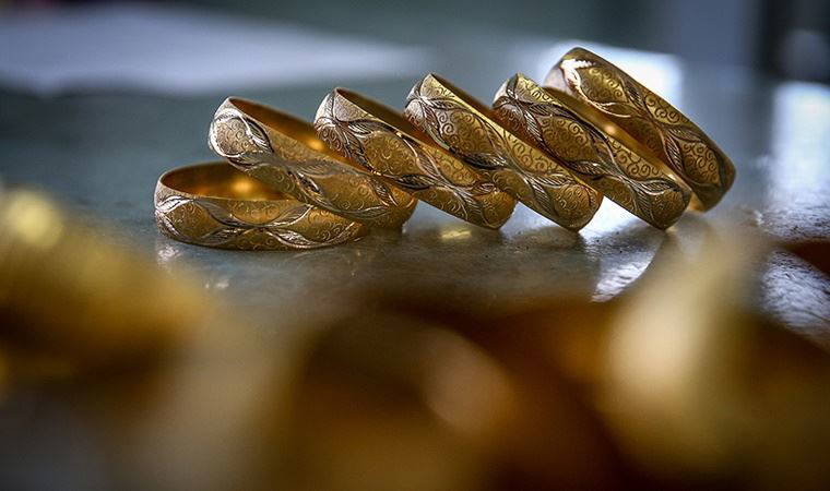 Kuyumcuların 500 gram altını kamu bankalarına yatırmasından vazgeçildi