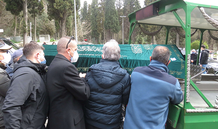 Türk basınının duayen ismi Seçkin Türesay son yolculuğuna uğurlandı