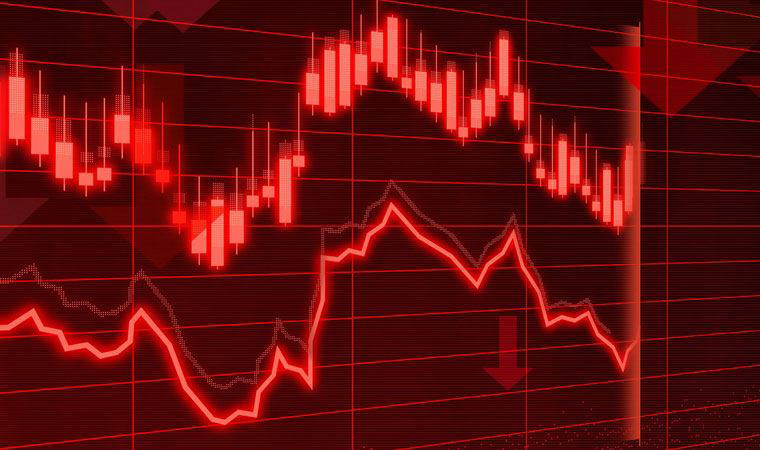 Finansal piyasalar Türkiye'nin kredi notunun iki kademe düşeceğini fiyatlıyor