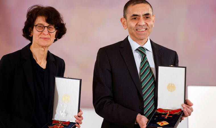 Özlem Türeci ve Uğur Şahin'den Türkiye ve özgürlük yorumu