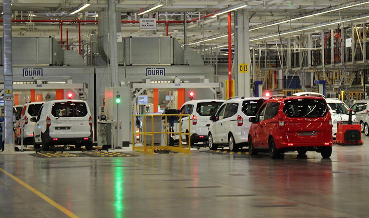 Ford Otosan iki fabrikada üretime ara veriyor