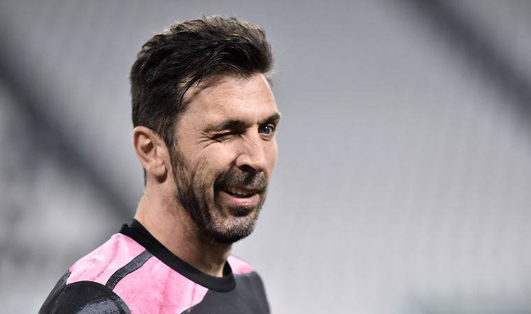 43 yaşındaki kaleci Buffon ne zaman bırakacağını açıkladı