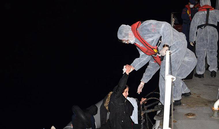 İzmir'de 71 sığınmacı kurtarıldı