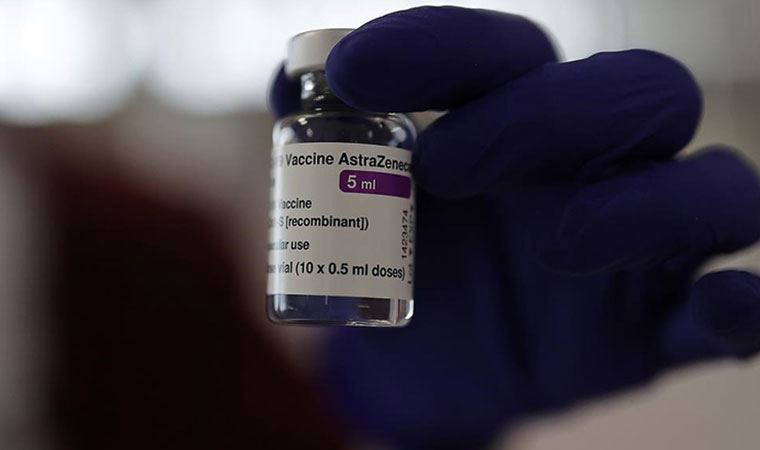 Almanya'da AstraZeneca aşısının 60 yaşın üstündeki kişilere uygulanması tavsiye edildi