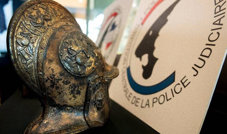 Louvre Müzesi’ndeki kayıp zırh ve miğfer 38 yıl sonra bulundu