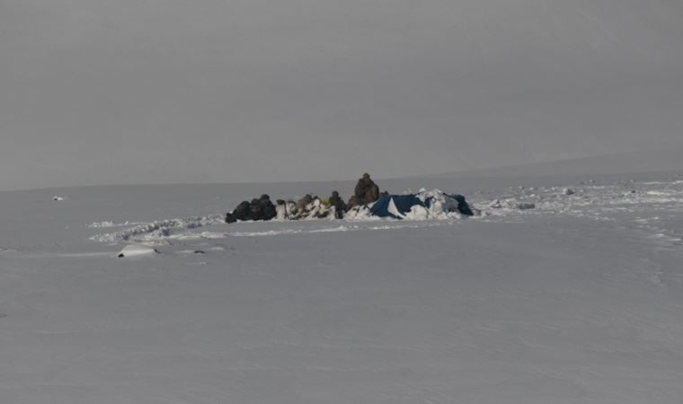 Bitlis'te, helikopterin kaza kırıma uğradığı bölgede inceleme