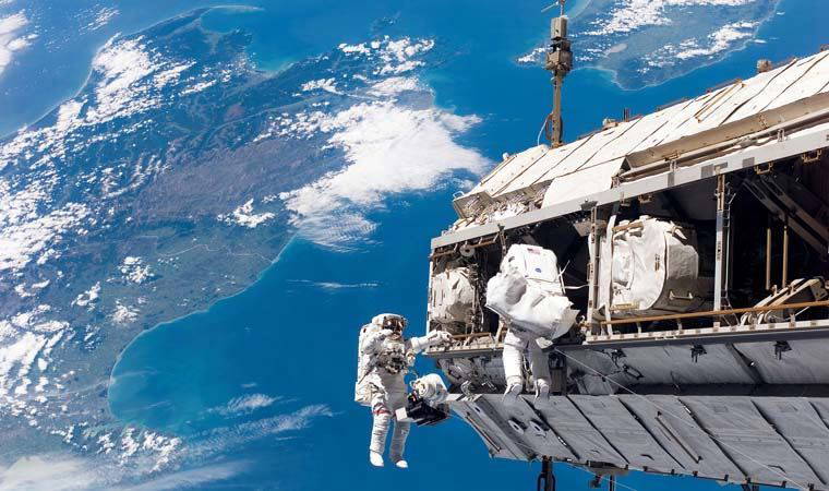 ISS'de çalışmalar sürüyor: 4. uzay yürüyüşü başarıyla tamamlandı