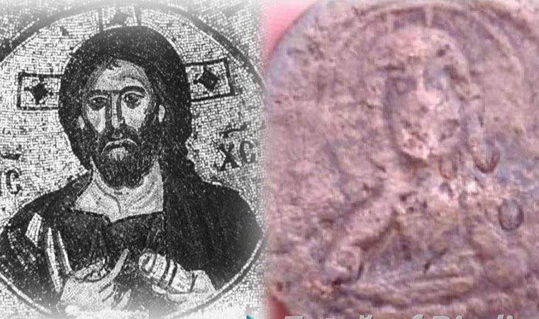 Ağaçları sularken 1500 yıllık para buldu