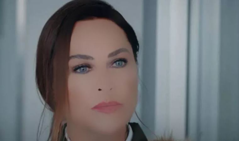 Hülya Avşar'a uygulanan 'özel filtre' sosyal medyada gündem oldu