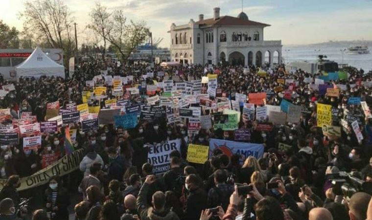 Kadıköy'de açık alanlarda toplantı ve gösteri yürüyüşü yasaklandı