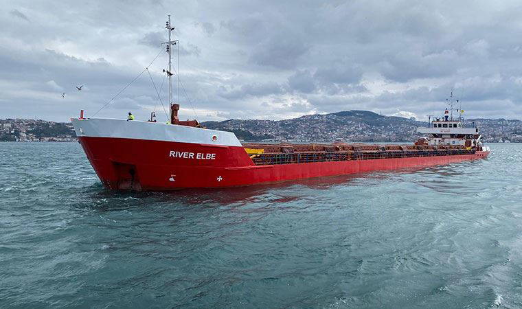 İstanbul Boğazı'nda korkutan gemi arızası