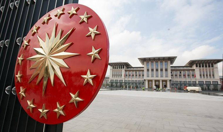 İlk Cumhurbaşkanı adayı belli oldu: 500 bin imzayla adayım