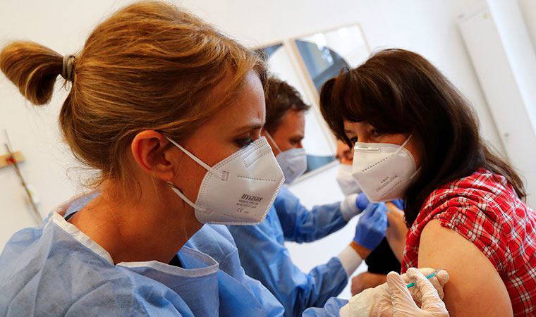 Araştırma: Moderna'nın Covid-19 aşısı, Pfizer-BioNTech'den daha çok yan etkiye yol açıyor (10.04.2021)