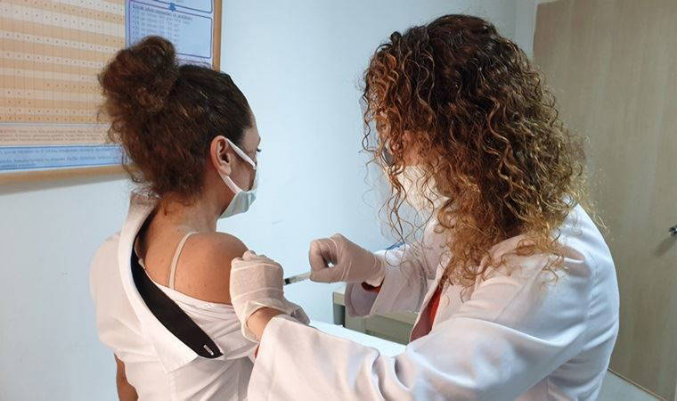 Turizm çalışanlarına aşılama başladı: 