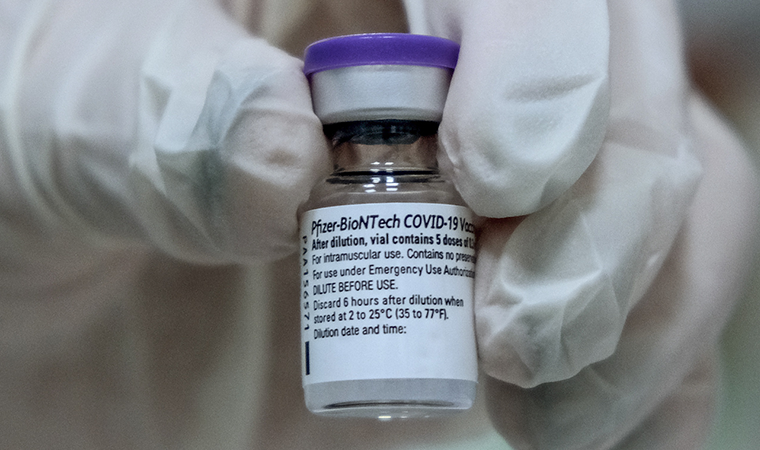 Bilim Kurulu üyesinden BioNTech aşılarıyla ilgili öneri