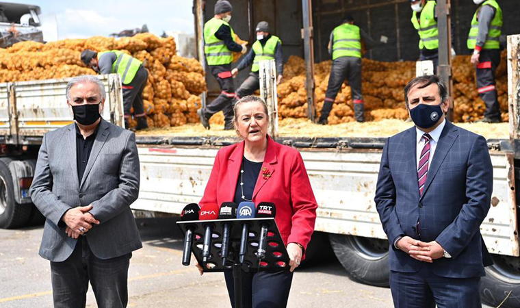 İstanbul'da patates ve soğanlara karşılama